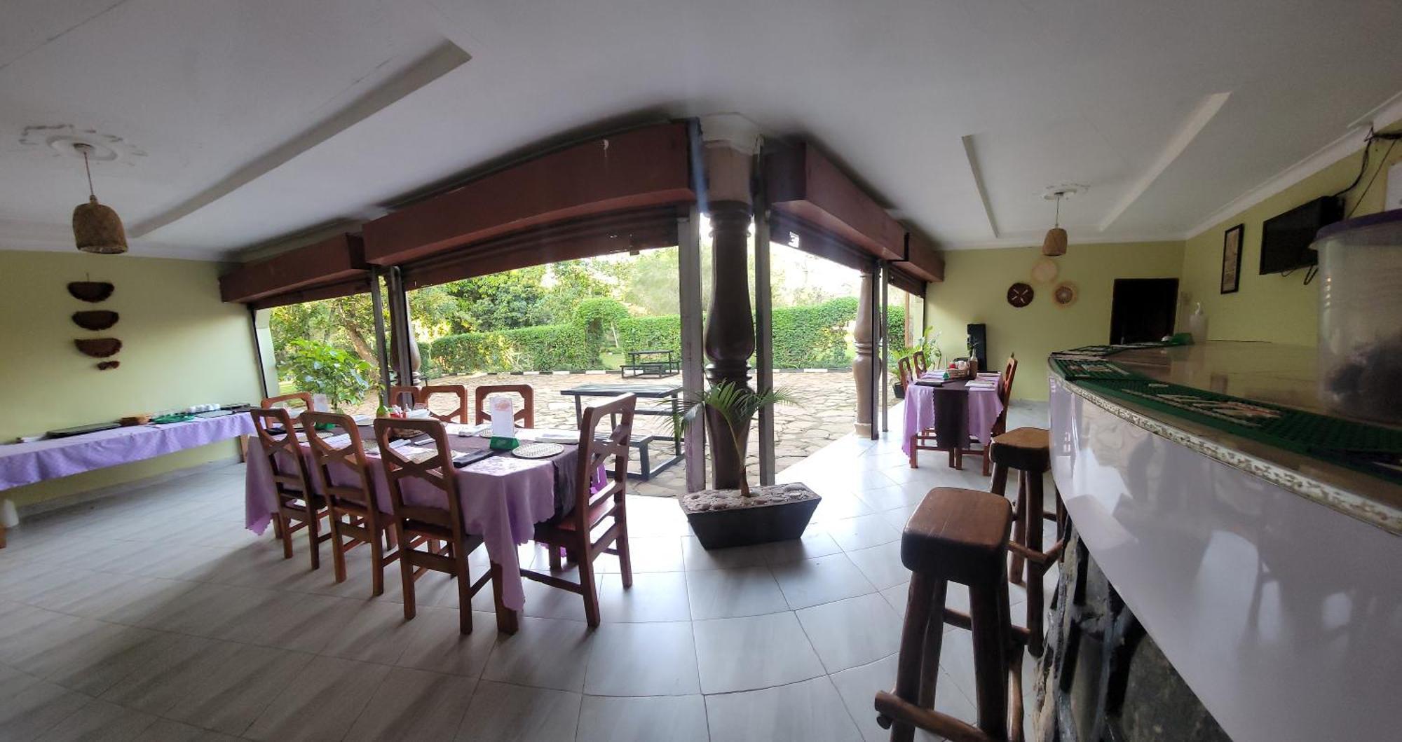 Philo Leisure Gardens Hotel Kalangala Exterior photo